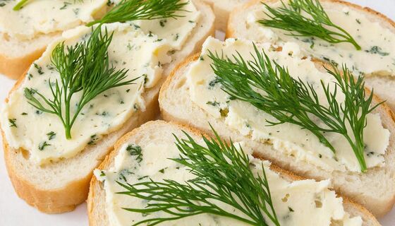 Рыбная намазка на хлеб за 3 минуты: вкусно, сытно, аппетитно - просто тает во рту 