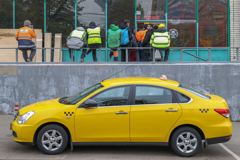 Почему в Санкт-Петербурге запретили работать мигрантам?