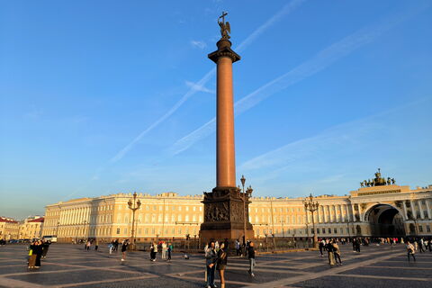 Дворцовая площадь в Санкт-Петербурге