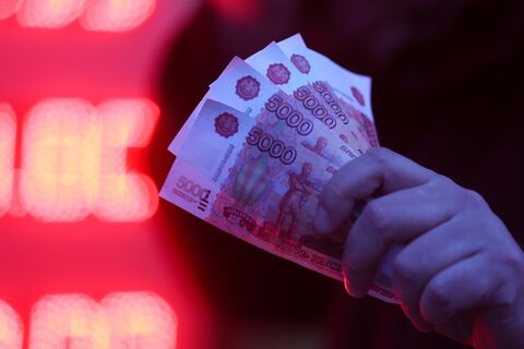 Зарплаты россиян взлетели: Петербург и Чукотка в лидерах