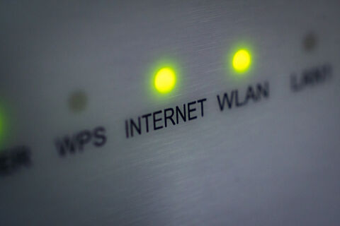 С 1993 года на рынке: почему банкротится провайдер «ТВ-ИКС» из Петербурга  