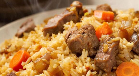 Больше никакой тёрки: Повар раскрыл, как правильно нарезать морковь на плов - хитрость