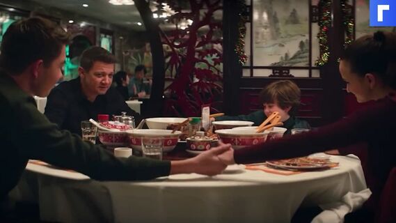 Студия Marvel опубликовала восемь новых кадров из сериала «Соколиный Глаз»