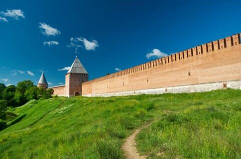 Вовсе не в Москве: где находится самый большой кремль России – неприступная крепость на дальних рубежах