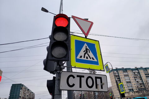Умный мозг, камеры и 160 секунд ожидания: как новые ГОСТы изменили светофоры Петербурга 