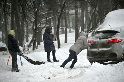 машина зимой