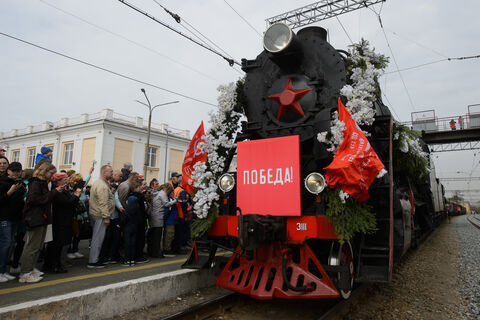 Один билет в прошлое: как тысячи петербуржцев отправились в уникальное путешествие на "Поезде Победы"