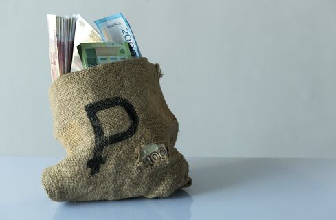 Петербургский бюджет-2025: доходы взлетели до 1,4 трлн, долг — на минимуме