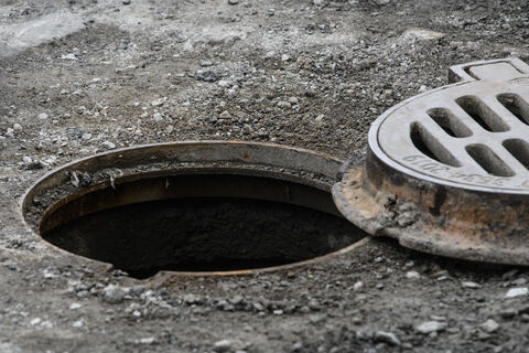 Проверяйте свой адрес: где в Петербурге живут «любители» канализационных засоров