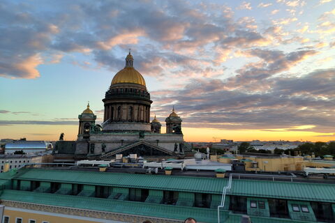 Свидание на высоте вне закона: в Петербурге закрывают лазейки на крыши и блокируют сайты организаторов