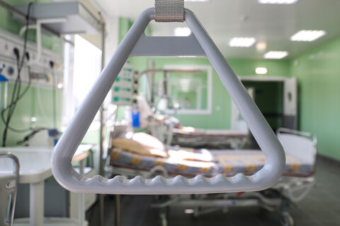 Учительница, пережившая нападение в петербургской школе, удивила врачей своим невероятным выздоровлением