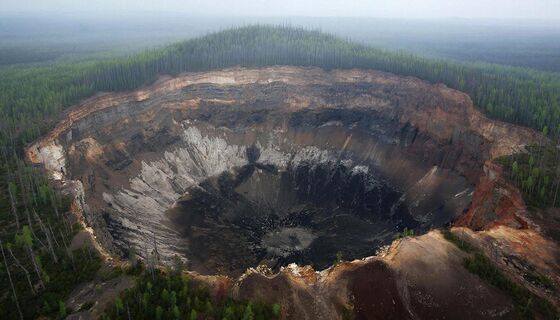 Батагайский кратер растет каждый день - через 20 лет поглотит соседнюю долину: что остановит "врата в ад"