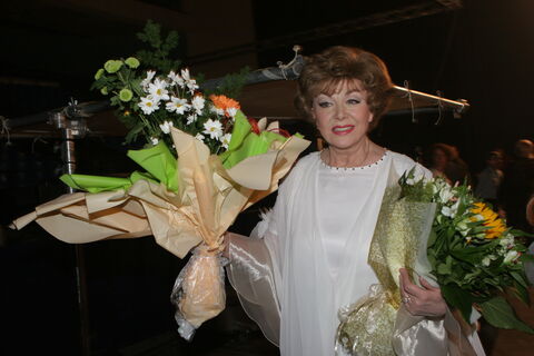 Возраст, спокойствие и один короткий ответ: что сказала Эдита Пьеха о своем состоянии