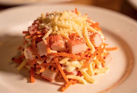 Рецепт салата "Валери": понадобятся крабовые палочки и морковь по-корейски - так вкусно, что захочется добавки