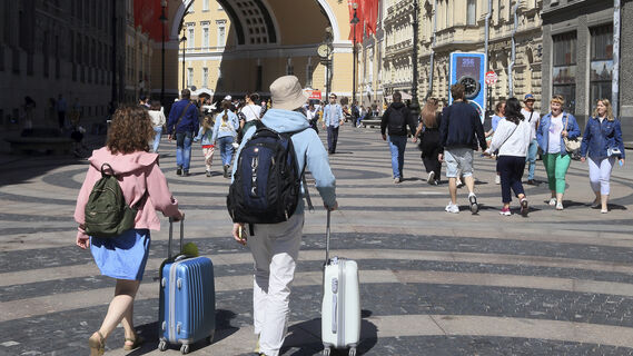 Нестареющая классика Петербурга: куда кинуться по приезде, если глаза разбегаются