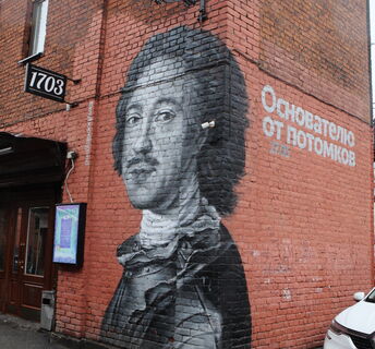 Кирпич истории под экскаватором: на Лиговке сносят Кокоревские склады под ВСМ