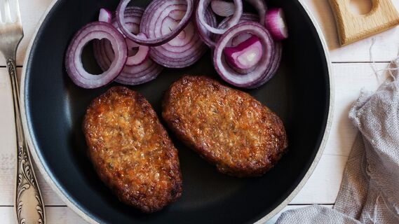 Такие котлеты точно не развалятся: секрет до смешного прост