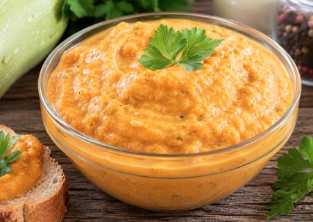 Всего один ингредиент - и кабачковая икра становится вкуснее: захочется есть ложками без хлеба
