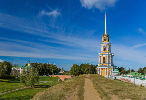Город России, основанный в 1095 году: историческое наследие тут на каждом шагу - что посмотреть и привезти