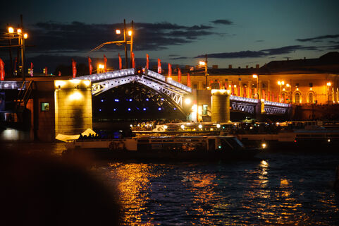 Петербургские мосты встанут на ночной ремонт: график перекрытий с 1 по 3 апреля