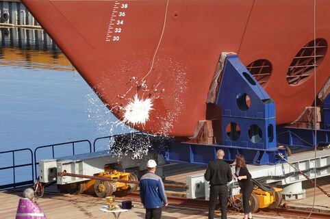 корабль, завод