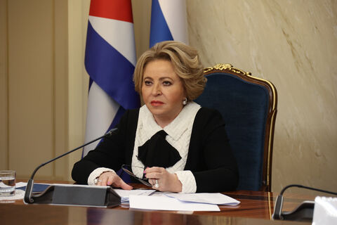 «Посмеяться над собой»: Матвиенко удивила спокойной реакцией на интернет-шутку про петербургские «сосули»