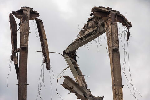 Чиновники на стороне горожан: КГИОП и местные жители остановили снос здания ВНИИБ в Петербурге