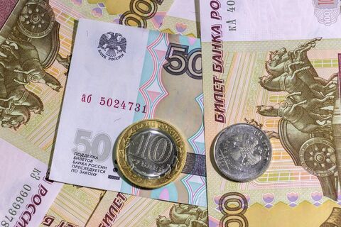 Снимать или не снимать: россиянам объяснили, что делать со вкладами