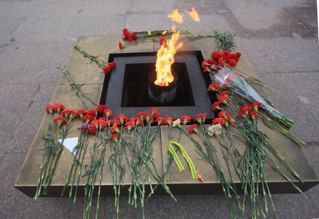 марсово поле, вечный огонь