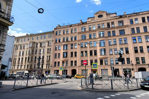 дом, дорога, машины