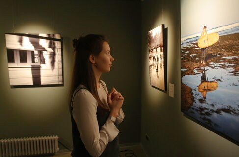 эрарта, музей, посетительница