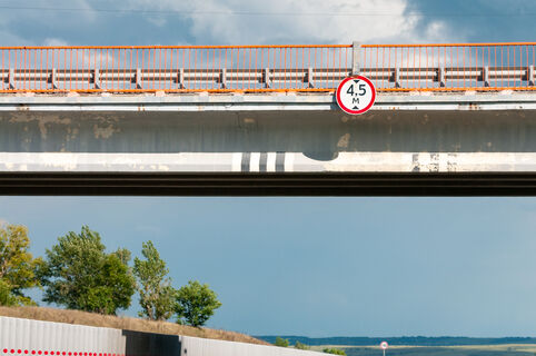 Ладожский мост уходит в отпуск: что теперь случится с жителями двух берегов?