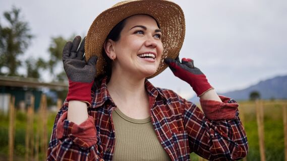 Важная осенняя процедура в саду