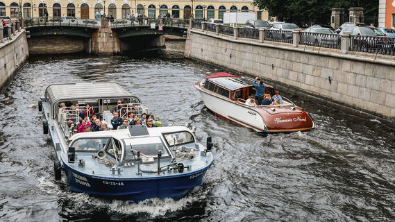 Петербург, теплоход