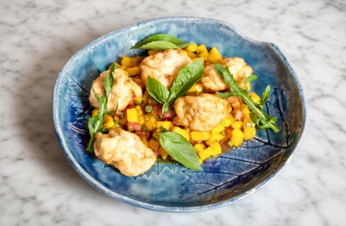 Эти пончики из кальмаров исчезают со стола за минуты: гора вкуснятины без лишних хлопот