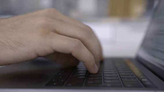 Сколько можно не выключать компьютер и ноутбук — без риска для техники