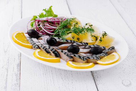 Как засолить скумбрию дома: бюджетный рецепт – и на праздник, и на каждый день – вкусно и просто 