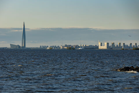 Новые гиганты у Лахты: слушания до апреля, башни до облаков