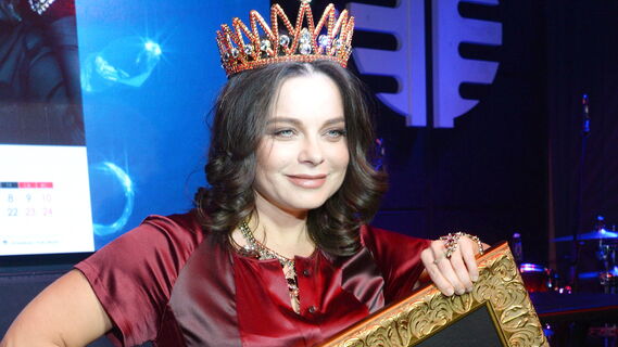 Наташа Королева порадовала соседей вокалом