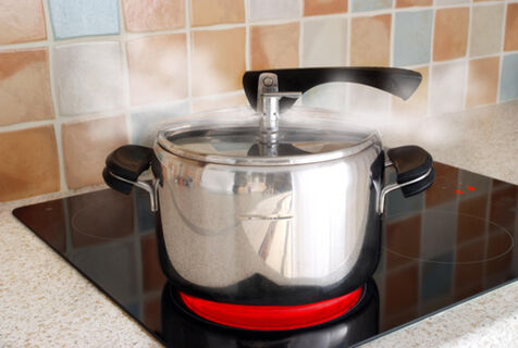 Кипячу туалетную бумагу — угощение на три дня готово: оценили все соседи