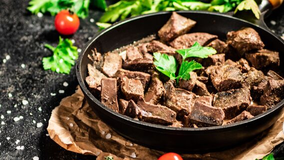 Как быстро убрать пленку с печени