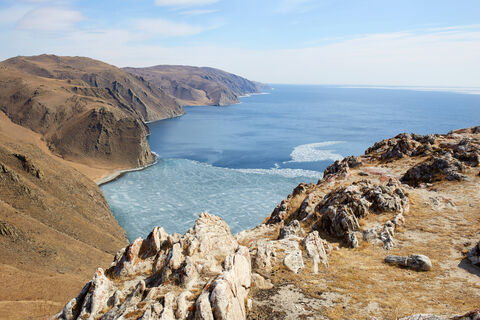 Куда поехать на майские праздники - есть два варианта: здесь тихо, красиво и уютно - никаких шумных мегаполисов
