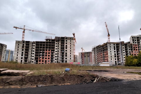 Петербург, кран, техника строительная, недостроенный дом