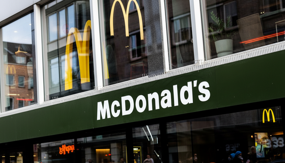 Без вывески, но с правами: «Макдоналдс» зарегистрировал в России семь товарных знаков блюд и услуг