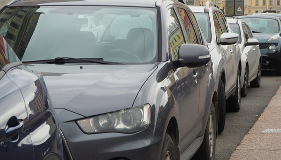 С 1 декабря в центре Петербурга станет больше парковочных мест: где оставить автомобиль станет легче