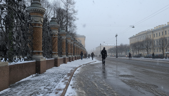 Скользкий сюрприз для Петербурга в начале недели: мокрый снег и гололедица