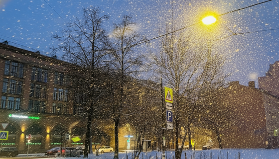 Петербург «пожелтеет»: снегопад и гололёд усложнят в Северной столице дорожную обстановку