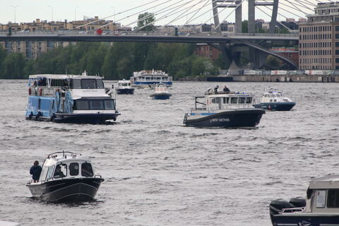 3500 лодок на одну реку: как запрет Минтранса лишил Петербург половины водных прогулок