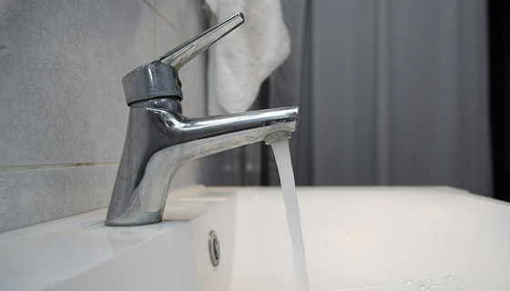 Холодная вода — горячая цена: в квартирах без счётчиков платить придётся вдвое больше