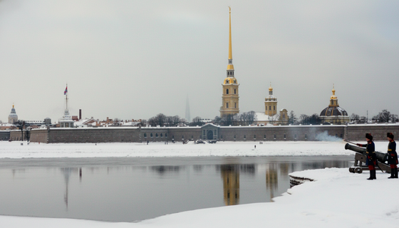 Традиция меняет позицию: полуденный выстрел временно прозвучит с Государева бастиона Петропавловской крепости
